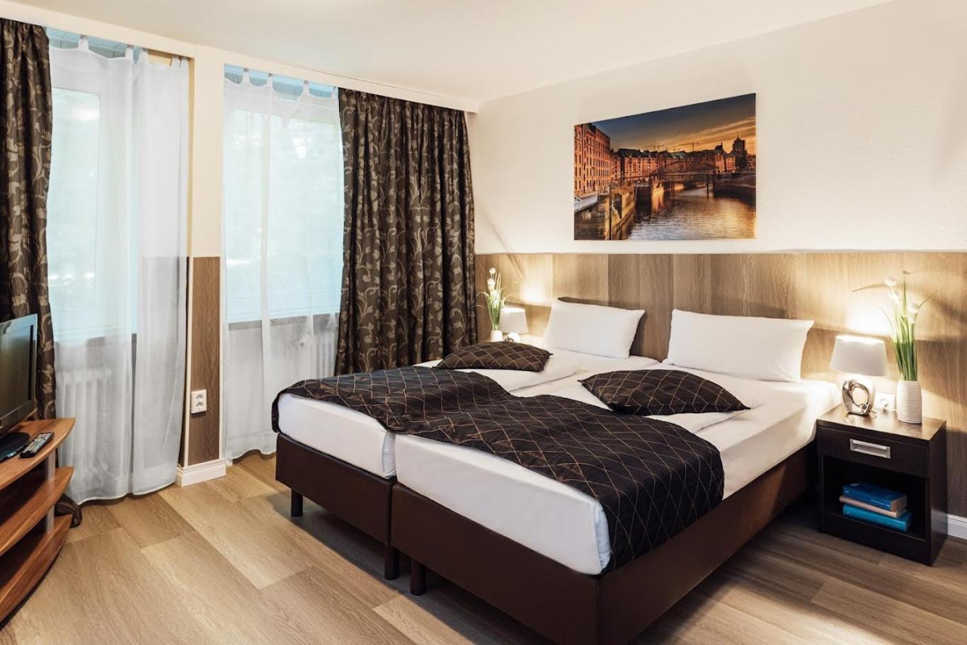 Hotel Hanseat ฮัมบูร์ก ภายนอก รูปภาพ