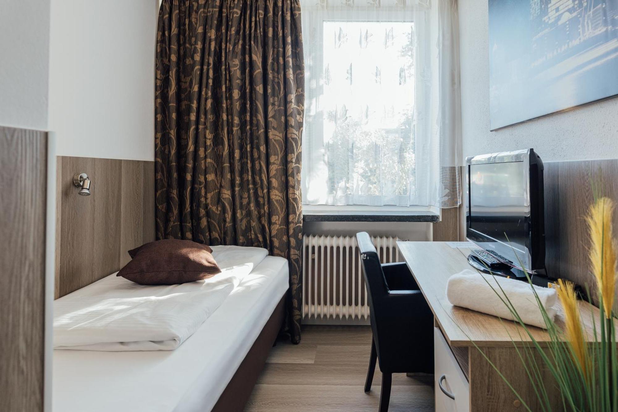Hotel Hanseat ฮัมบูร์ก ภายนอก รูปภาพ